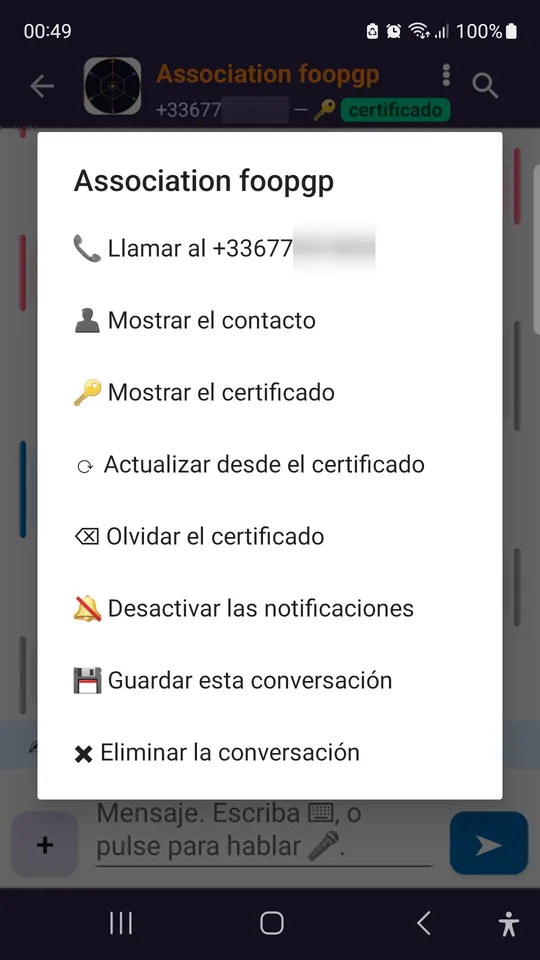 El menú de una conversación: llamar, ver el contacto y su certificado.