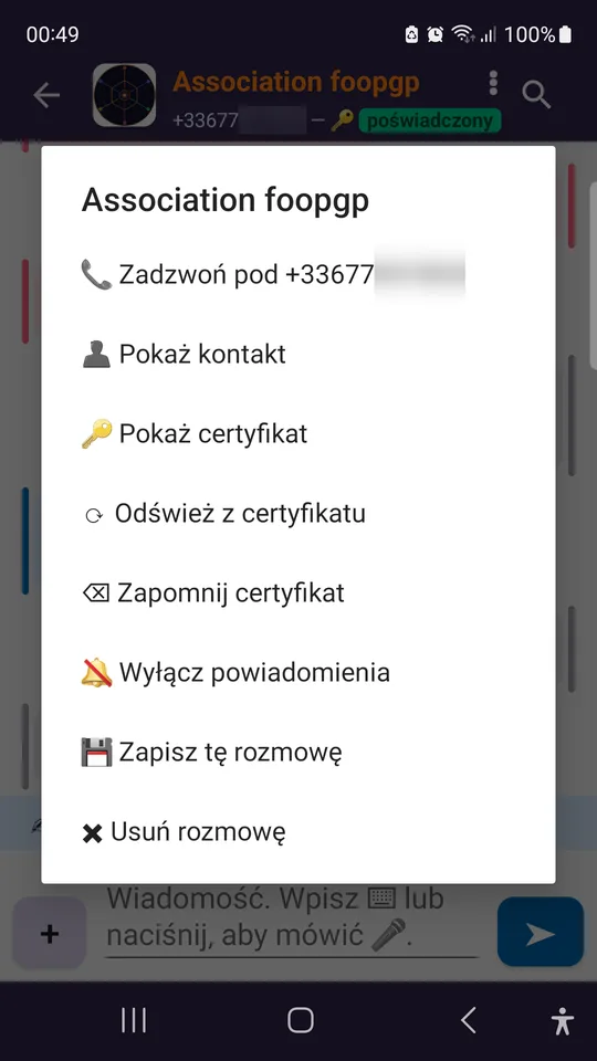 Menu rozmowy: zadzwonić, zobaczyć kontakt i jego certyfikat.