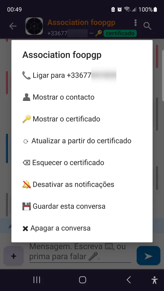 O menu de uma conversa: ligar, ver o contacto e o seu certificado.
